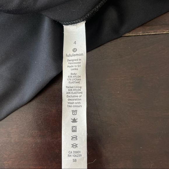 Lululemon women's Cropped Black Athletic Leggings size 4 - Picture 8 of 9